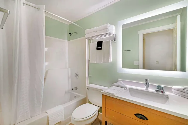 جناح بسريرين كوين مع أريكة بمطبخ، Best Western Inn & Suites Rutland-Killington 4/4