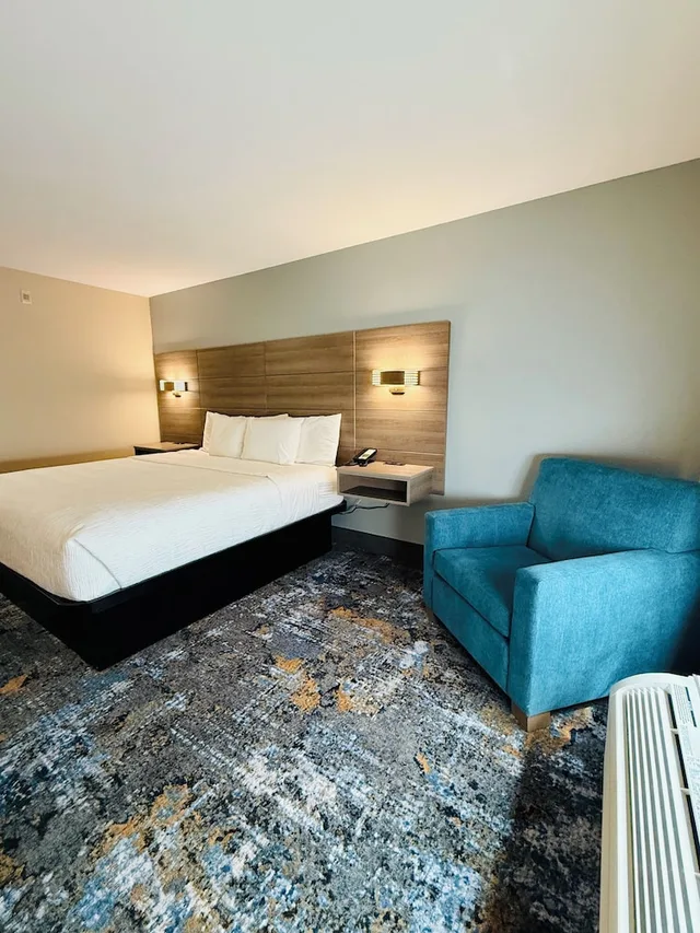غرفة بسرير كينج، La Quinta Inn & Suites by Wyndham Morgan City 10/10