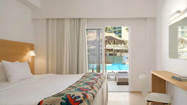 2 Bedrooms, Deluxe, Family, King and Twin Beds, High Beach Resort & Spa 2/10
