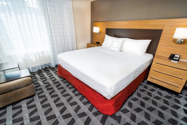 جناح استوديو بسرير كينج مع أريكة، TownePlace Suites Las Vegas Stadium District 1/8