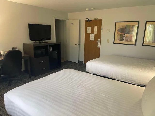 غرفة رباعية بسريرين كوين، Best Western Dubois Hotel 2/3
