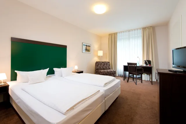 جناح جونيور، Hotel Buchholz Hamburg 1/4