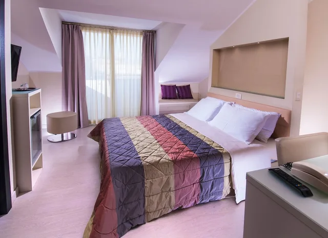 Superior, Double Bed, Hotel St. Moritz 1/9