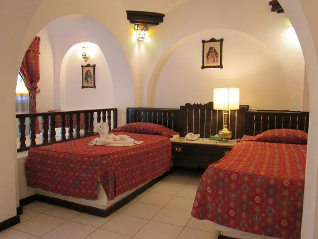 غرفة بسرير مزدوج أو سريرين منفصلين بإطلالة على الحديقة، Arabella Azur Resort 1/1