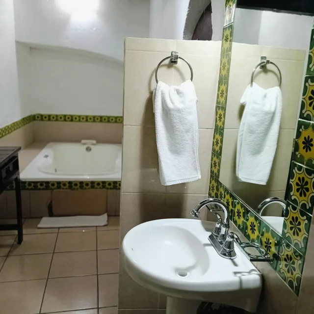 جناح بسرير كينج بجاكوزي، HOTEL CASA ABOLENGO 4/7
