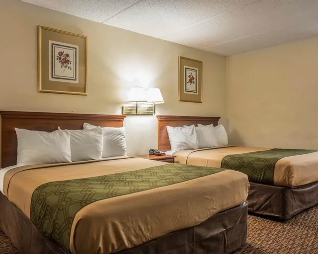 غرفة قياسية بسريرين كوين، Econo Lodge Inn & Suites Lugoff - Sc 8/10