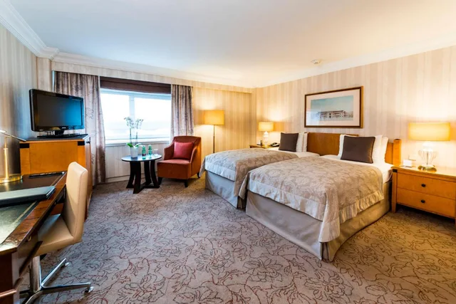 غرفة بريميوم بسرير فردي، Intercontinental Vienna Hotel 1/4