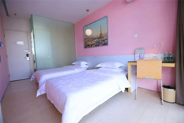 غرفة ديلوكس بسريرين منفصلين، Colour Inn Shenzhen Dongmen Branch 2/7