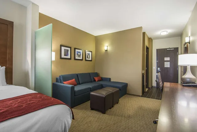 جناح بسريرين كوين، Comfort Suites Regina 4/5