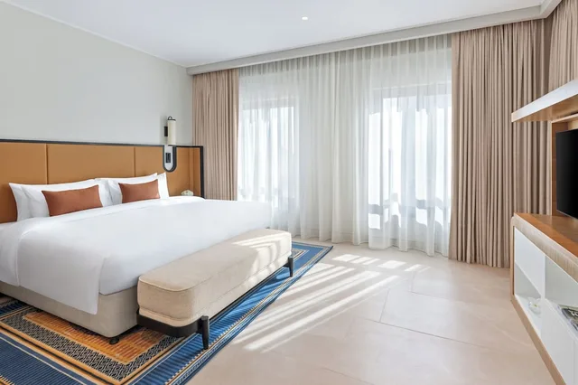 Beach, Deluxe، NH Collection Dubai Ibn Battuta 8/10