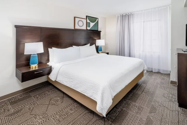 1 Bedroom, Suite, Queen Bed, Kitchen, Staybridge Suites Co Springs Air Force Academy 1/8