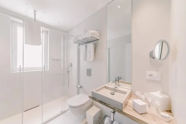 جناح لذوي الإعاقة، Suite 10 Home Design & Spa 2/2