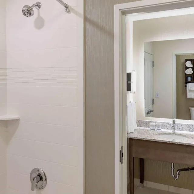 جناح بسرير كينج مع أريكة لذوي الإعاقة، Homewood Suites By Hilton Cape Canaveral-Cocoa Beach 2/6