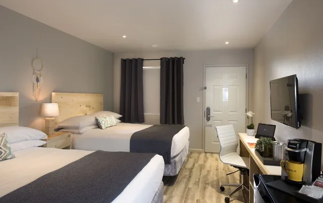 غرفة تقليدية بسريرين كوين، Santa Fe Sage Inn 2/5