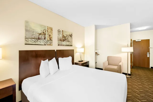 غرفة بسرير كينج لذوي الإعاقة، Best Western Nebraska City Inn 1/5