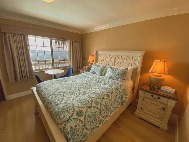 غرفة بسريرين كوين بإطلالة على البحر، Cliff House Inn 2/7
