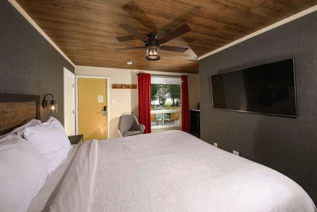 غرفة بسرير كوين، Bayview Wildwood Resort Ascend Hotel Collection 2/10