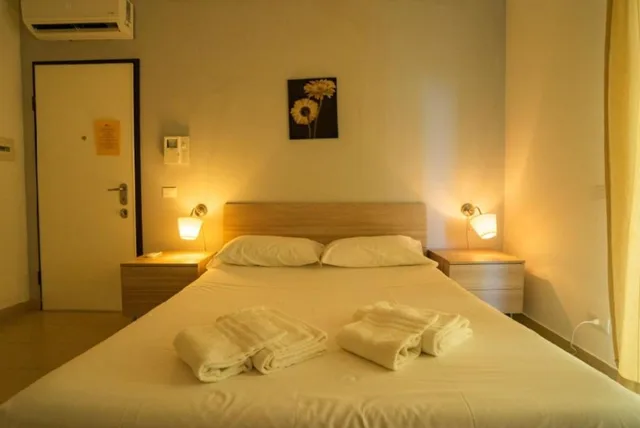 غرفة بسرير مزدوج أو سريرين منفصلين، Isa Fiumicino Airport Residence 2/10
