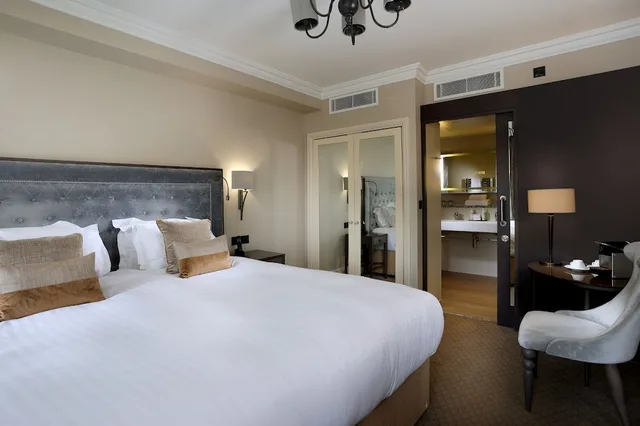 جناح جونيور ديلوكس بسرير كينج بإطلالة على المدينة، The Castle Hotel Windsor 3/7