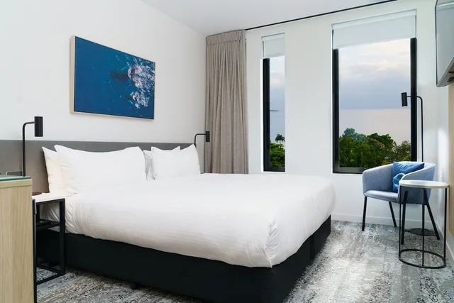 غرفة تنفيذية بإطلالة على البحر، Oaks Cairns Hotel 1/7