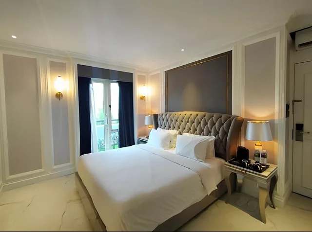 Escape, Balcony، Grand Eska Hotel & Suites 1/3