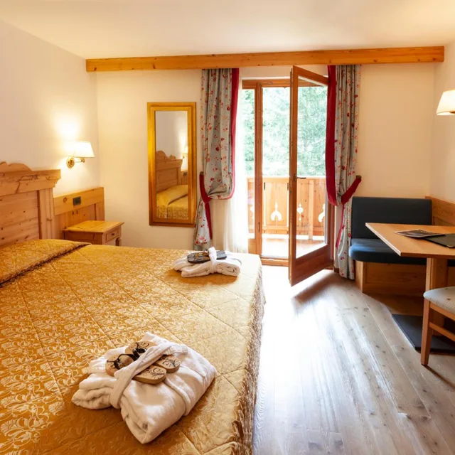 غرفة قياسية بسرير مزدوج أو سريرين منفصلين بإطلالة على الحديقة، Campiglio Bellavista 5/7