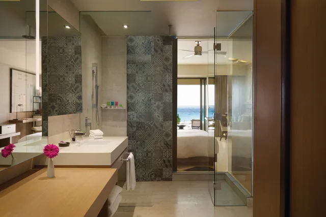 Sky, Swim Up, Master, Turquoize, King Bed, Ocean Front, Adult Only، HYATT ZIVA CANCUN 3/3