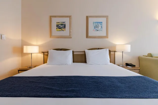 جناح جونيور بشرفة مع أريكة، Maritim Antonine Hotel and Spa Malta 1/10