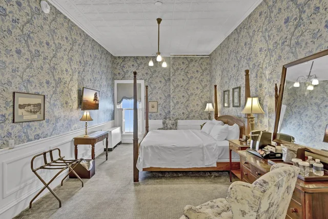 غرفة بسرير كينج، St. James Hotel 3/3