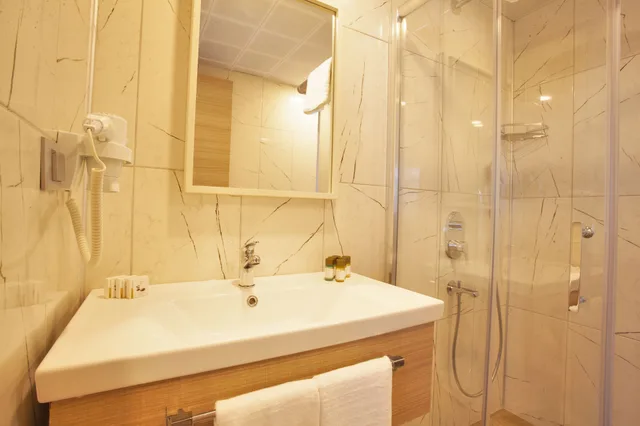 غرفة ديلوكس بسريرين منفصلين بإطلالة على المدينة، Old Town Point Hotel & Spa Antalya 8/9
