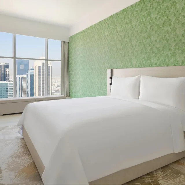 شقة كبيرة بسرير كينج وسرير كوين بإطلالة على المدينة بغرفتي نوم، Element West Bay Doha 5/9