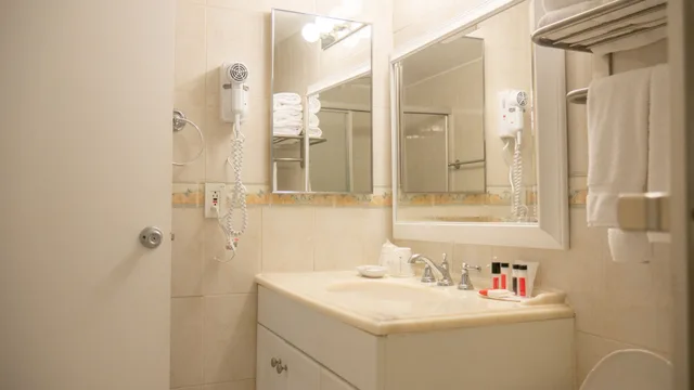 Efficiency, 2 Queen Beds, Ocean Front، Ramada Plaza by Wyndham Marco Polo Beach Resort 6/6