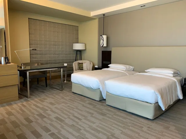 غرفة كلوب بسريرين منفصلين، Hyatt Regency Ahmedabad 3/3