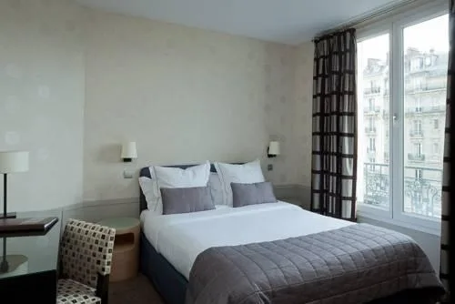 Standard, Double Bed, AIGLON 6/10