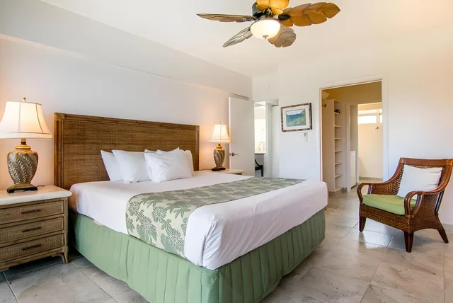 شقة سكنية بإطلالة على البحر بغرفتي نوم، Waikiki Shore by OUTRIGGER 1/2