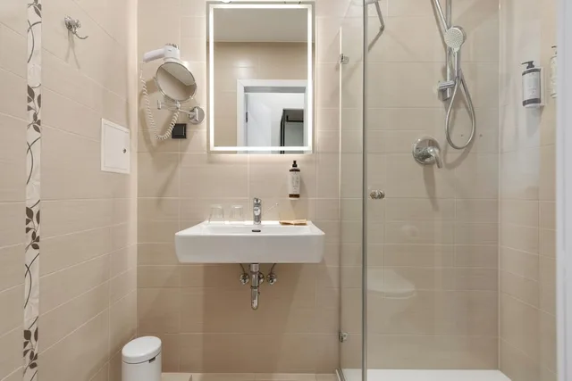 غرفة عصرية بسرير مزدوج، City Hotels Algirdas 4/6