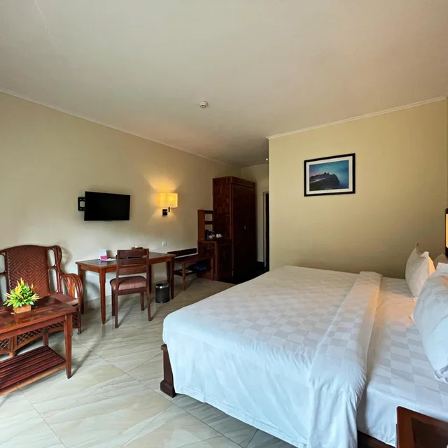 Room, King Bed, Garden View, Sokha Palace Siem Reap Hotel 6/10