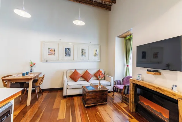 شقة سيغنتشر بسرير كوين بإطلالة على المدينة، Old Town Quito Suites, Apartments & Boutique hotel 3/8