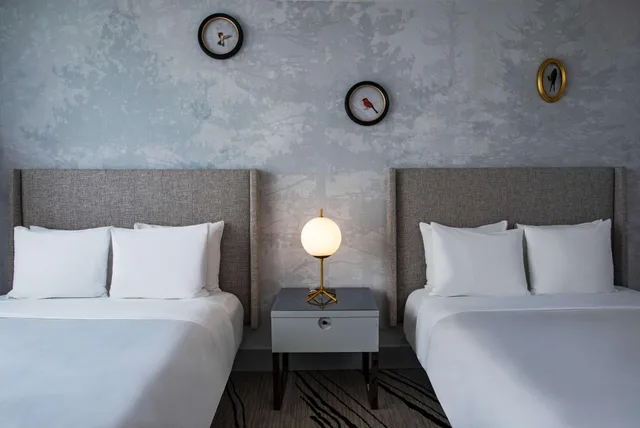 غرفة بسريرين كوين لذوي الإعاقة، The Starling Atlanta Midtown, Curio Collection by Hilton 2/6