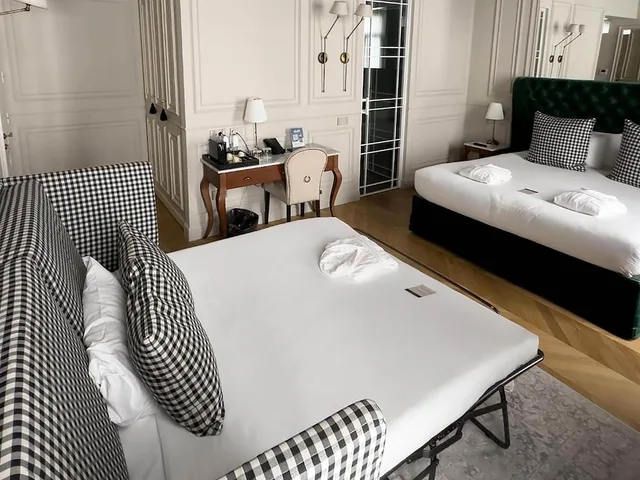 غرفة سوبيريور بسريرين منفصلين وسرير كوين مع أريكة، Matilde Boutique Hotel, WorldHotels Elite 7/7