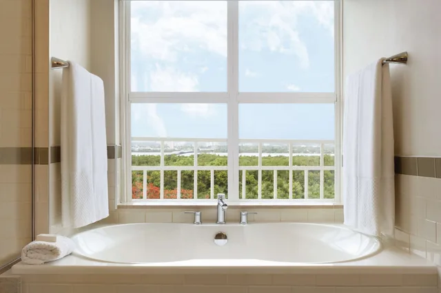 جناح رئاسي بسرير كينج، Embassy Suites by Hilton San Juan Hotel & Casino 5/5