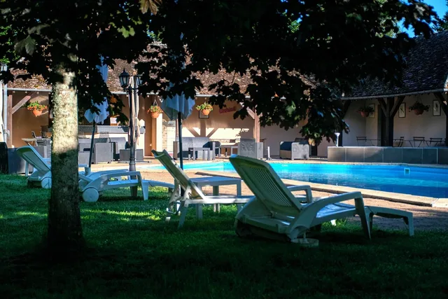 HOTEL LE RELAIS FLEURI، أوكسار 37/50