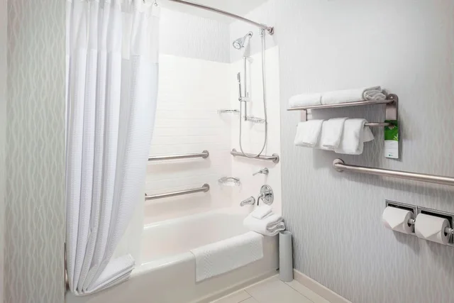 استوديو بسريرين مزدوجين لذوي الإعاقة، Springhill Suites Chicago Downtown River North 6/7