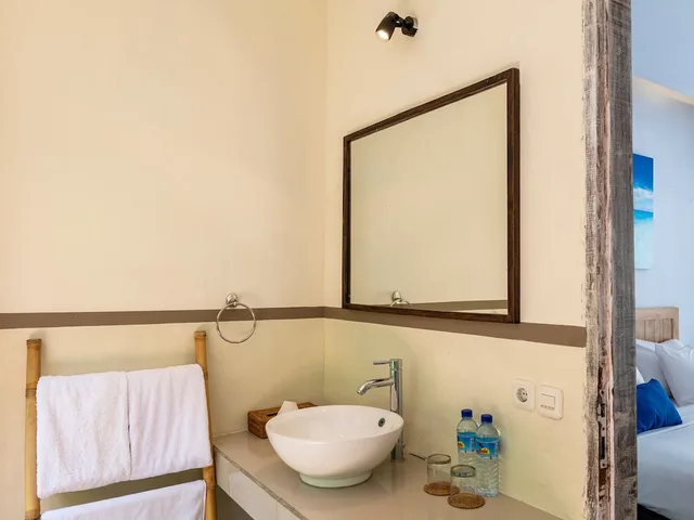 Deluxe, Queen Bed, Pool Access، The Beach House Resort 5/7