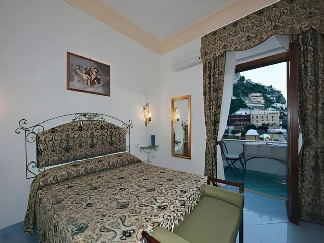 جناح جونيور بسرير مزدوج، Hotel Royal Prisco 4/7