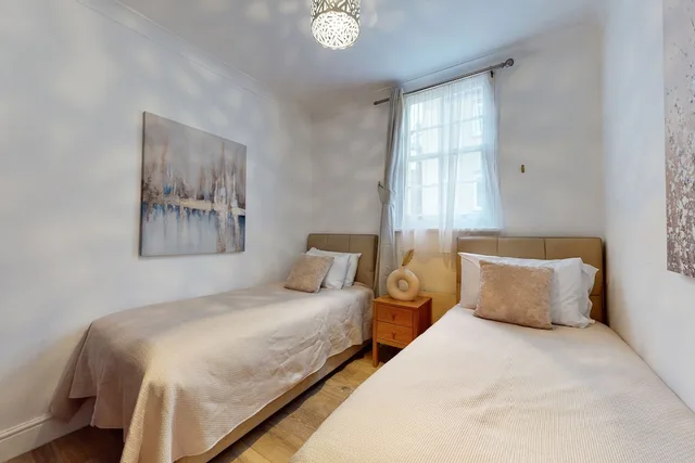 شقة فاخرة بسرير كينج بحمام خاص مع أريكة، Park Lane Apartments/Clarges Street 10/10