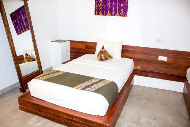 Family, 1 Queen and 1 Single Bed, House Boutique Eco Hotel 3/6
