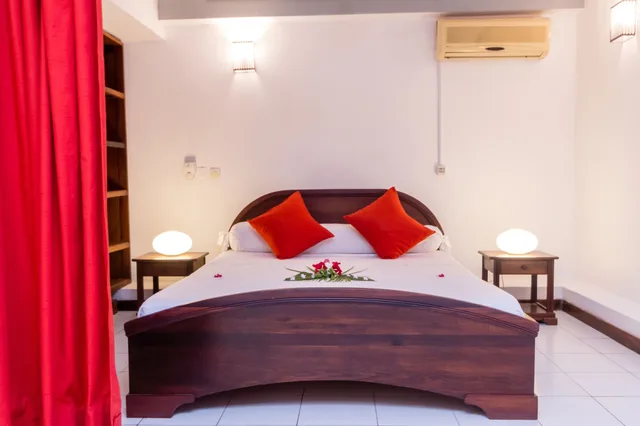 غرفة عائلية كبيرة بسريرين كوين بإطلالة على الحديقة بشرفة، Villa Les Orchidées 4/6