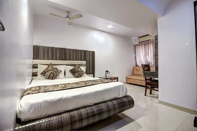 غرفة تنفيذية بسرير مزدوج بإطلالة على المدينة، Hotel City View 1/6