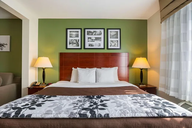 جناح بسرير كينج لذوي الإعاقة، Sleep Inn & Suites Manchester 2/3